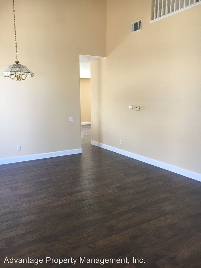 Building Photo - 2428 Cesar E Chavez Dr