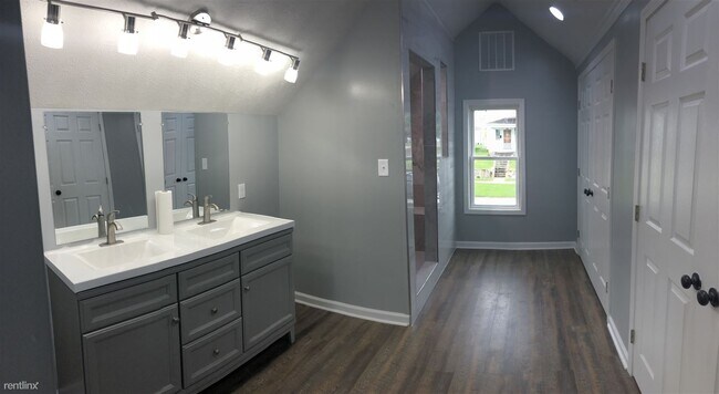 Foto del edificio - 4 br, 3 bath House - 1731 Poplar Street