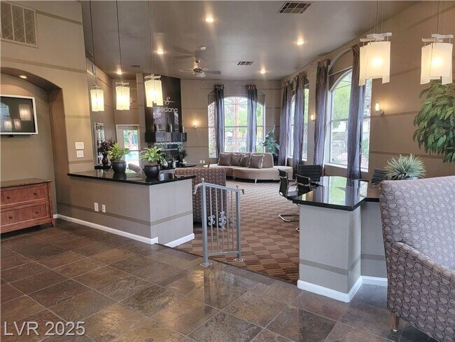 Foto del edificio - 2ND FLOOR 1 BED, 1 BATH UNIT ON THE SOUTH ...