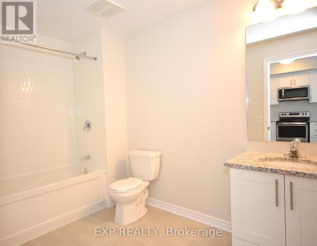 Photo du bâtiment - 150 Oak Park Blvd