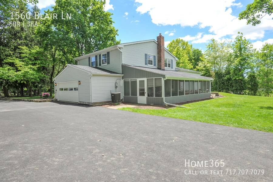 Primary Photo - Beautiful 5 Bedroom 3 Bathroom Home in Map...