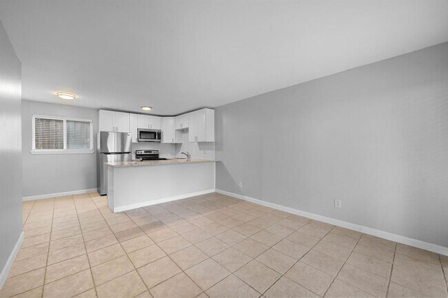 Foto del edificio - 1016 E 7th St