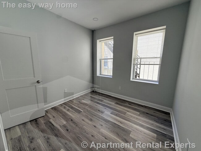 Photo - 74 Kirkland St Apartment