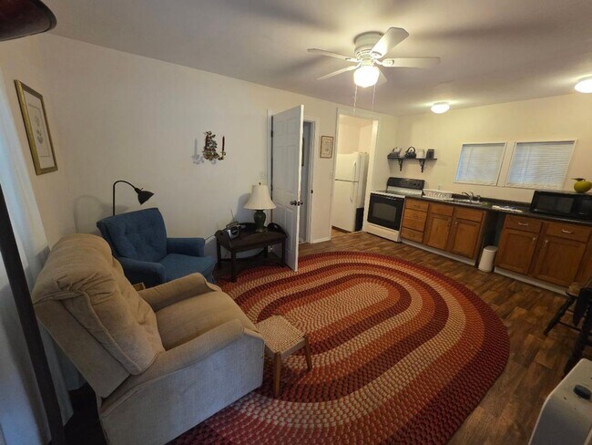 Foto del edificio - 112 Cowpen Ln