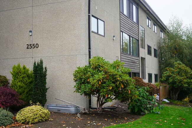 Foto del edificio - 2550 Thorndyke Ave W