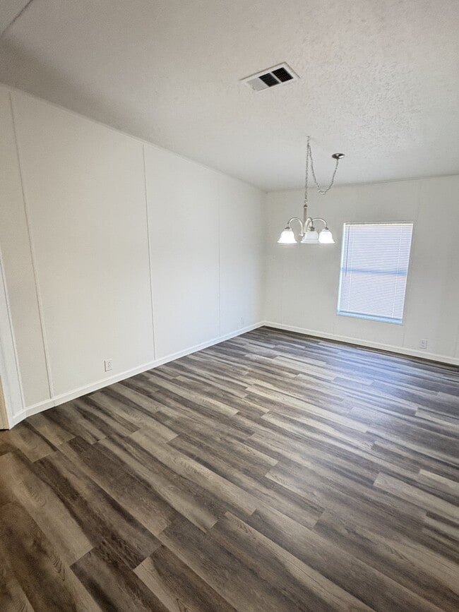 Building Photo - 242 7th Way