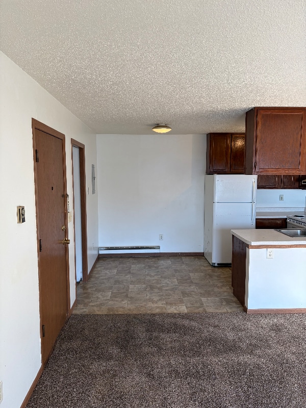 Foto del edificio - 1402 Division St W