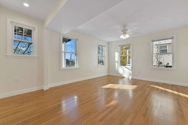 Foto del edificio - 48 Manthorne Rd
