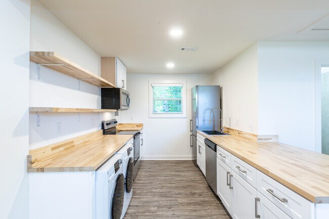 Foto del edificio - 602 40th Ave N