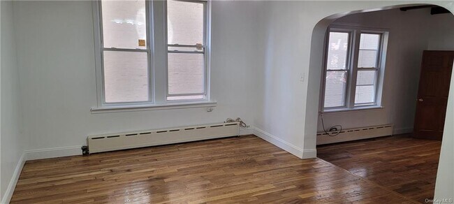 Building Photo - 3248 Irwin Ave