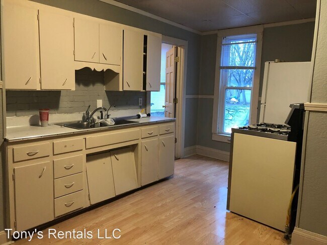 Foto del edificio - 3 br, 1 bath House - 230 Polk Street