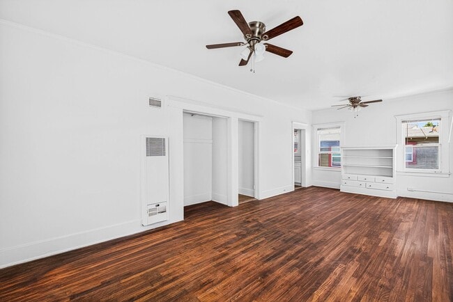 Interior Photo - 1045 E 4th Street