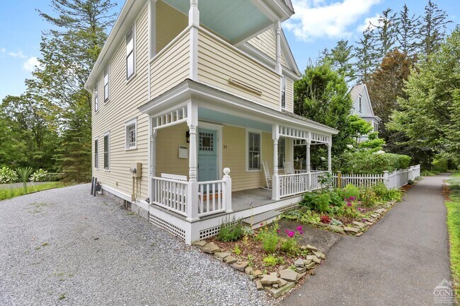 Building Photo - 33 Cliffwood St