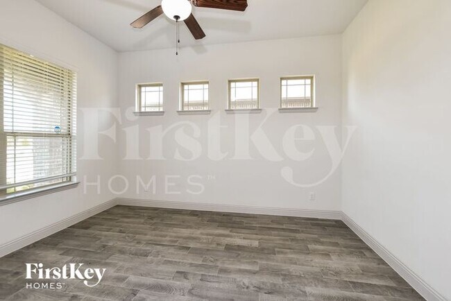 Foto del edificio - 7208 Willow Wood St
