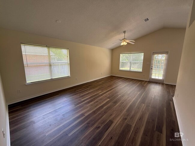 Foto del edificio - 104 Kemper Ln