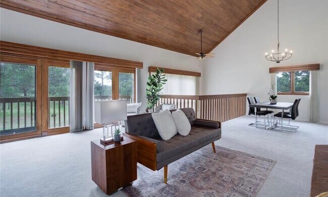 Foto del edificio - 14810 Herring Rd