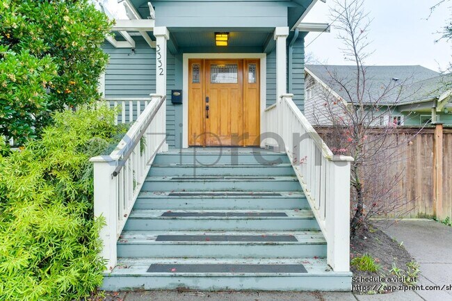 Foto del edificio - 3332 35th Ave S