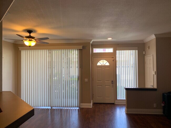 Building Photo - 7886 E Menton Ave