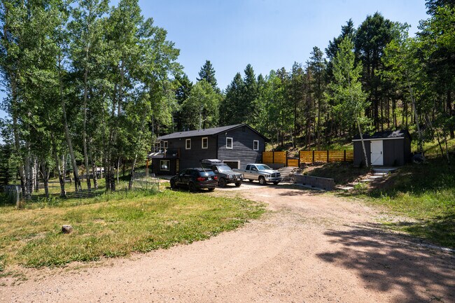 Foto del edificio - 6910 Brook Forest Dr