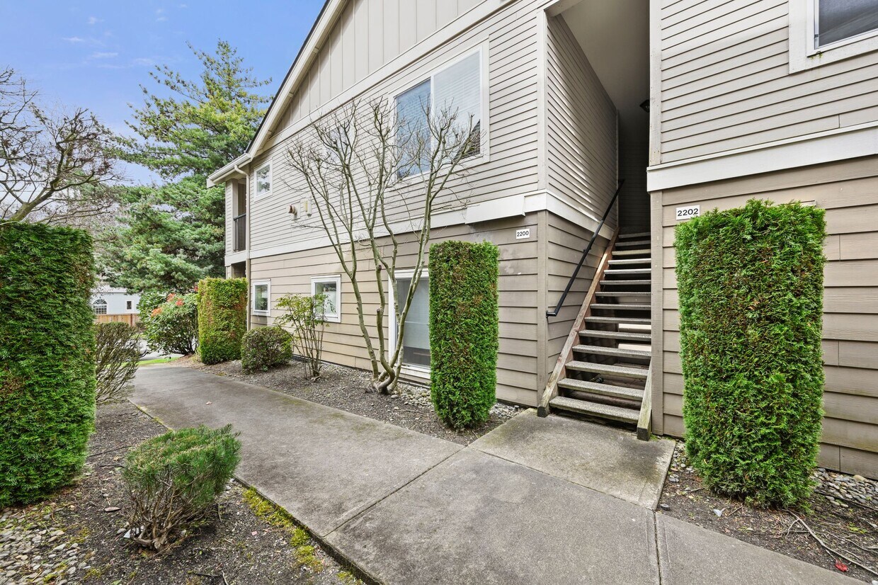 Foto principal - 2200 Tolmie Ave