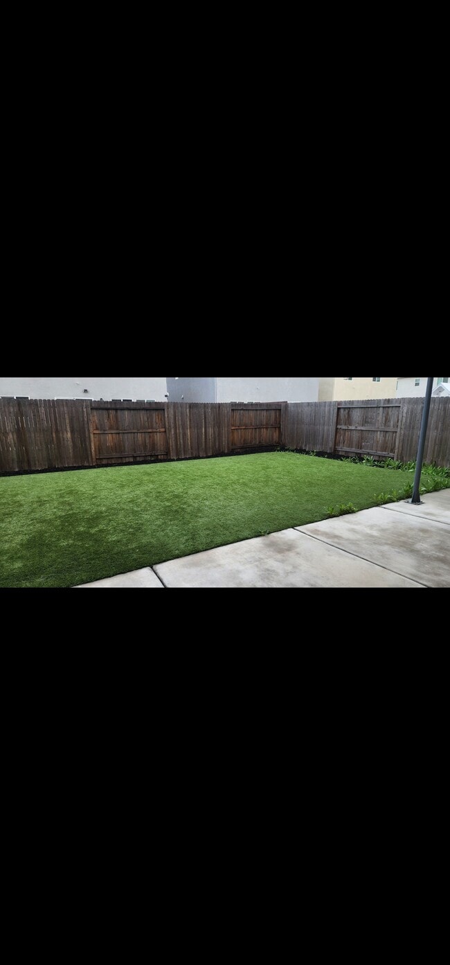 Building Photo - 1342 Santini Ave