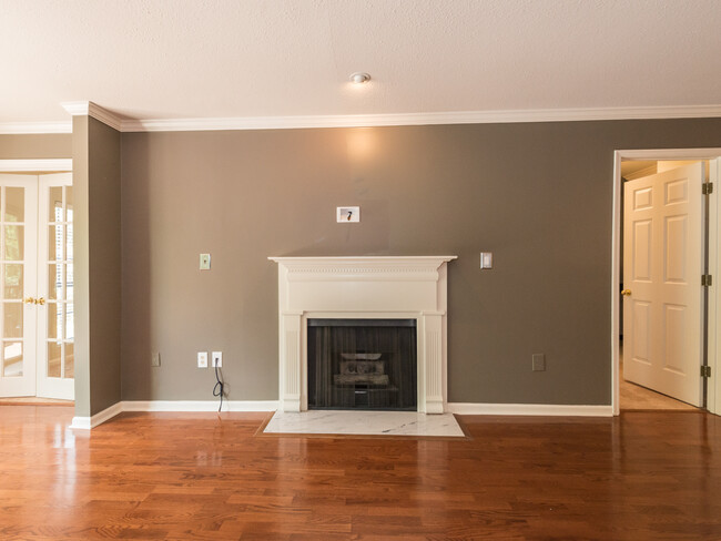 Living room2 - 4217 Pine Heights Dr NE