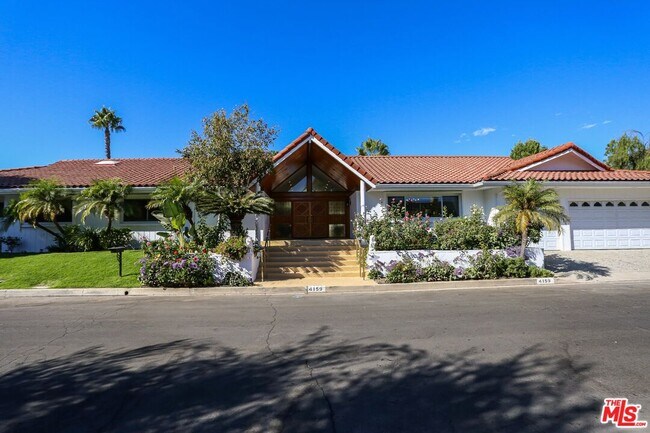 Foto del edificio - 4159 Regal Oak Dr