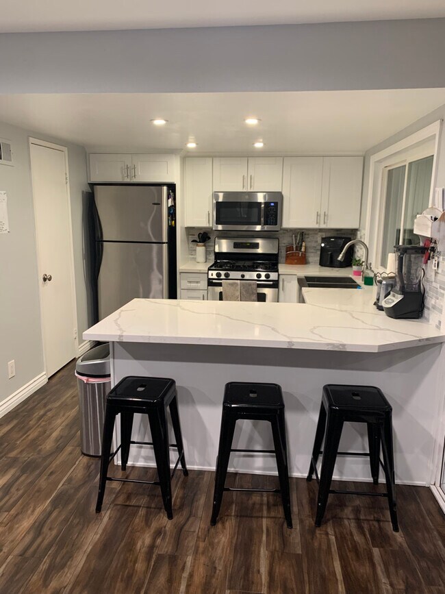 Kitchen - 20119 Leadwell St