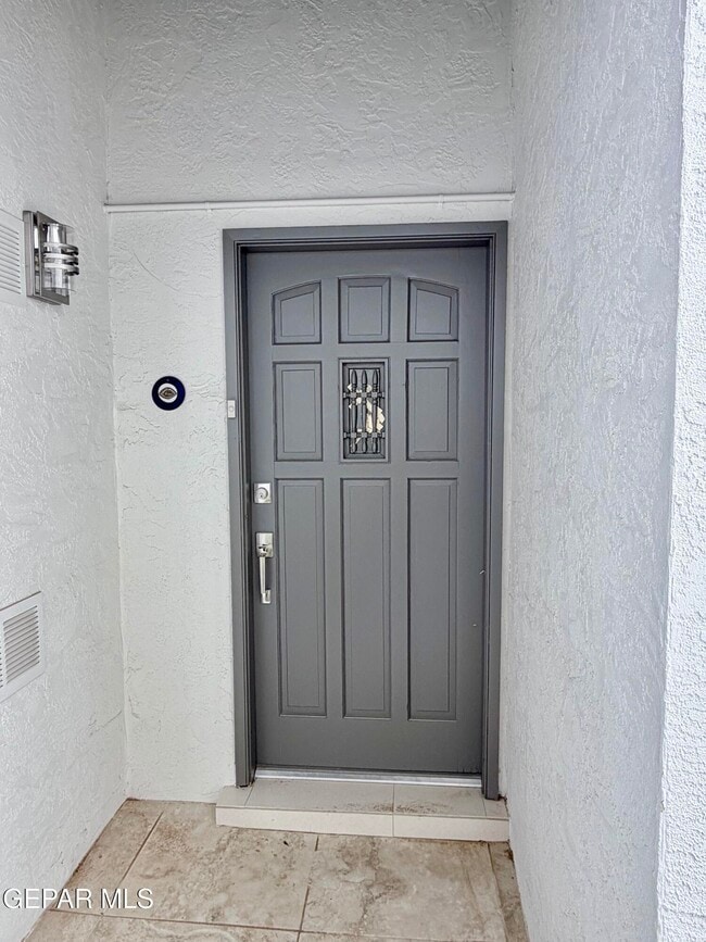 Building Photo - 6035 Bandolero Dr