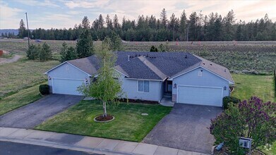 Building Photo - 16807-16805 N Mayfair Dr