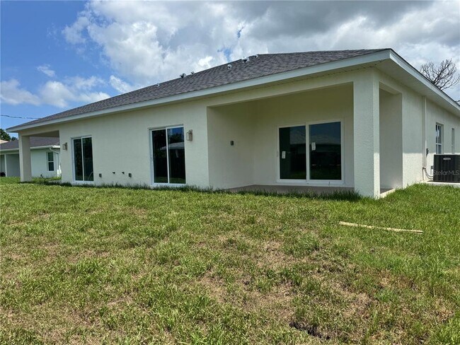 Building Photo - 9417 Acco Ave