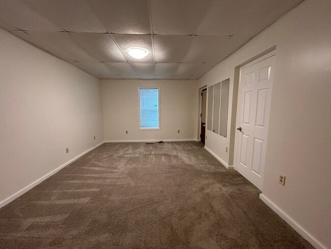 Building Photo - 430 S 14th St