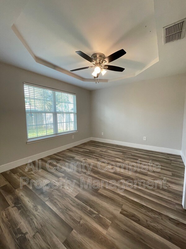 Foto del edificio - 72 W 7th St