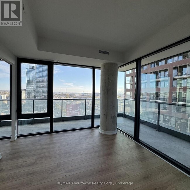 Building Photo - 35 Parliament St