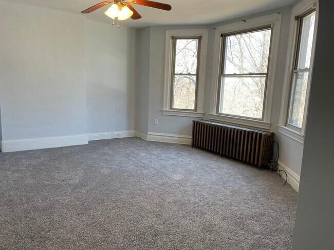 Bedroom - 1025 Forest Ave