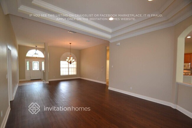 Building Photo - 13075 Peregrin Cir