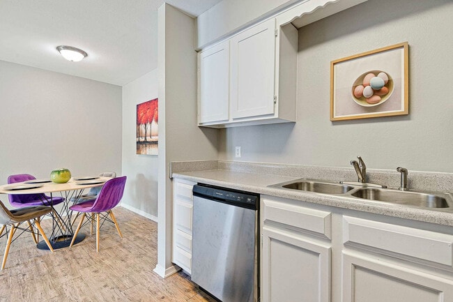 Model Kitchen (1) - Fairway Hills Apartments
