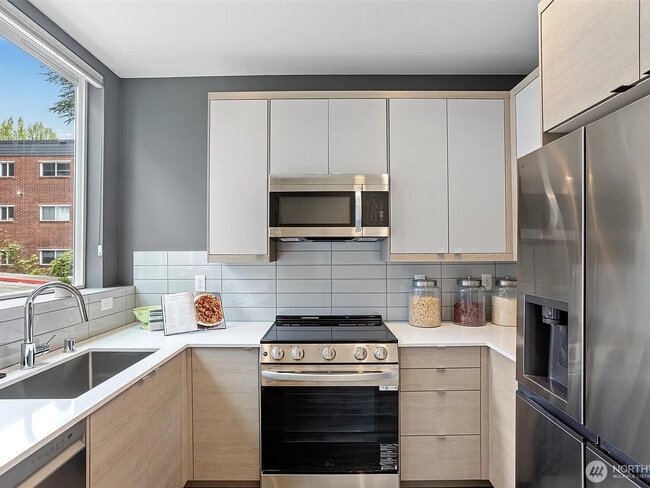 Foto del edificio - 2525 29th Ave S