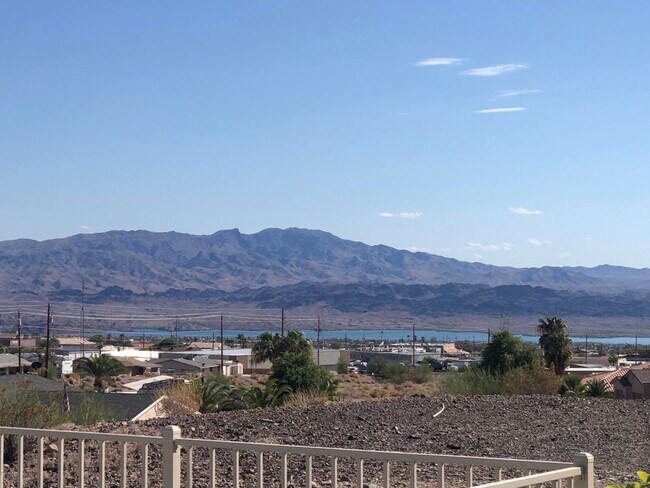 Building Photo - 3 Bedroom 3.5 Bath POOL HOME Central LHC!! Long Term Unfurnished!