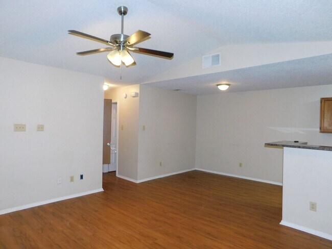 Foto del edificio - 7900 West Gate Blvd