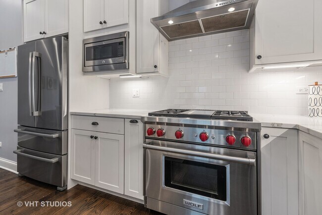 Foto del edificio - 4912 N Lincoln Ave