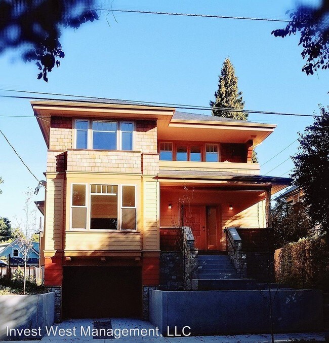 Building Photo - 77 NE Cook St