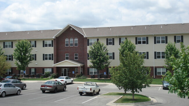 Building Photo - Parkway Pointe Senior Apartments
