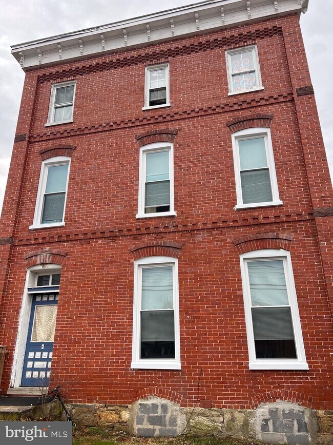 Foto del edificio - 109 E Congress St