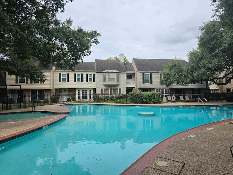 Photo - 12968 Trail Hollow Drive Unit 2968