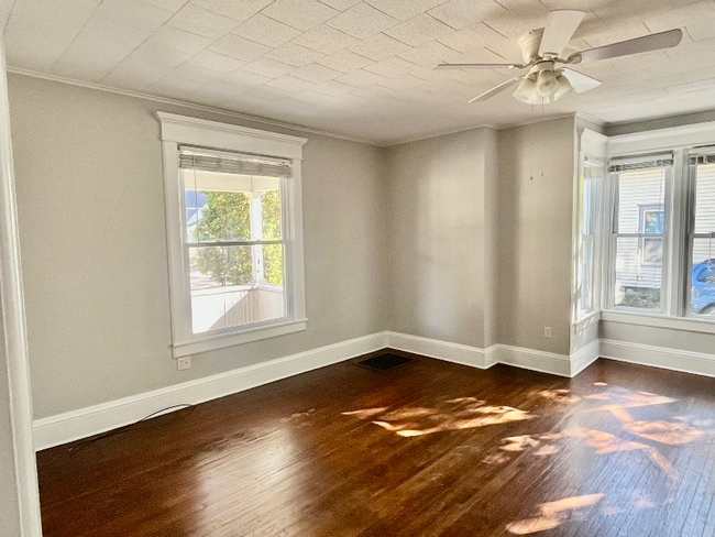 Building Photo - 122 N 4th St