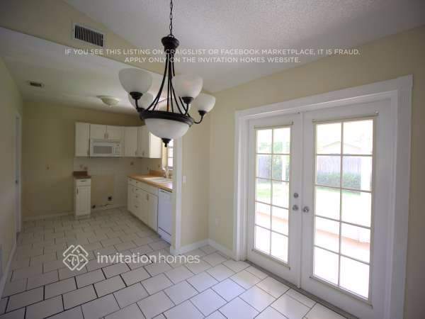 Foto del edificio - 4580 NW 113th Terrace