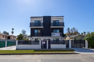 Building Photo - 14420 Tiara St