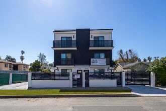 Building Photo - 14420 Tiara St
