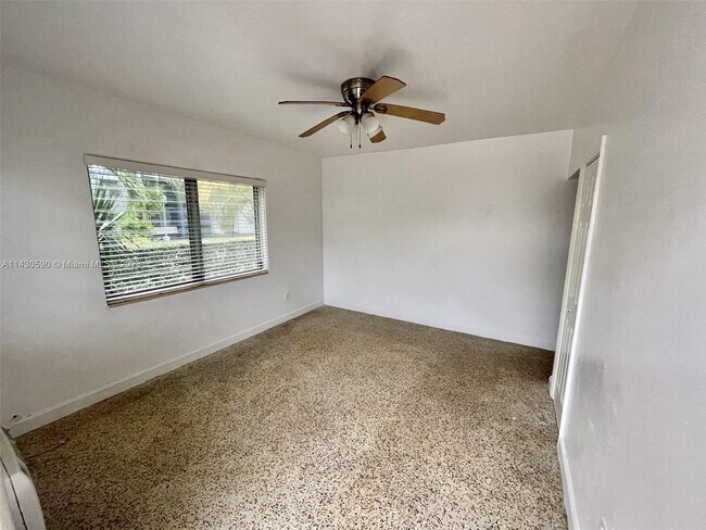 Foto del edificio - 3080 SW 1st St